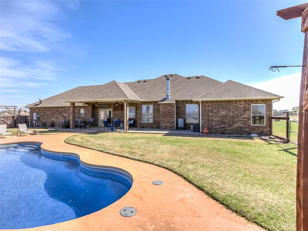 Photo 33 — 25096 Emerald Way, Cashion, OK 73016