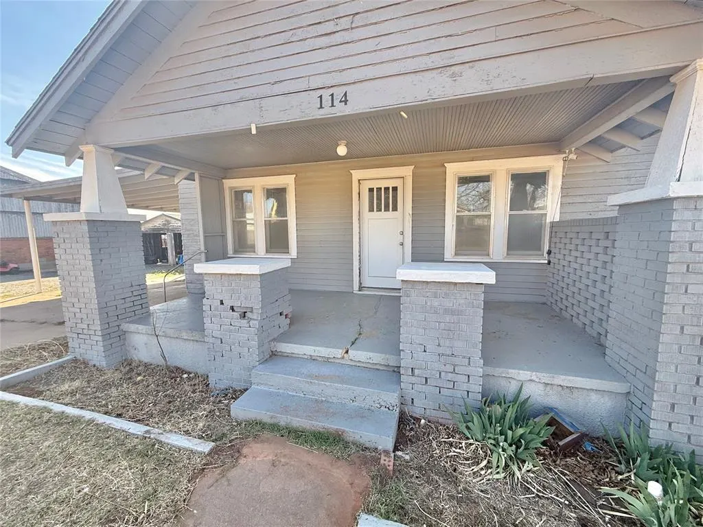 Photo 3 — 114 S 5th Street, Sentinel, OK 73664