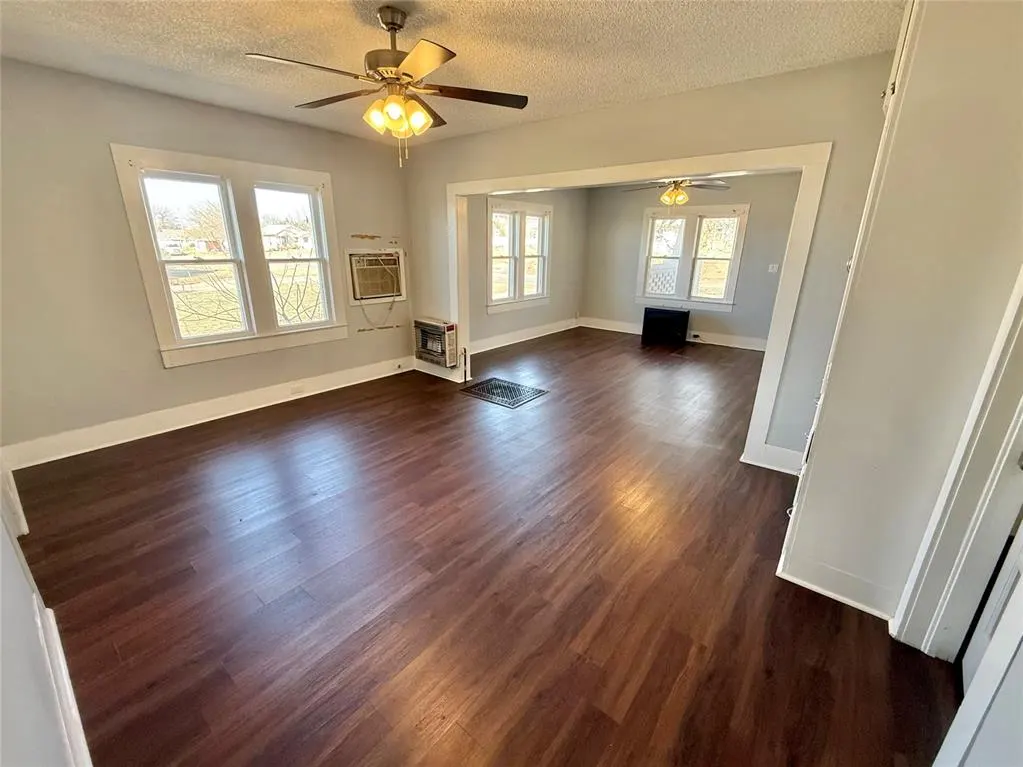 Photo 6 — 114 S 5th Street, Sentinel, OK 73664