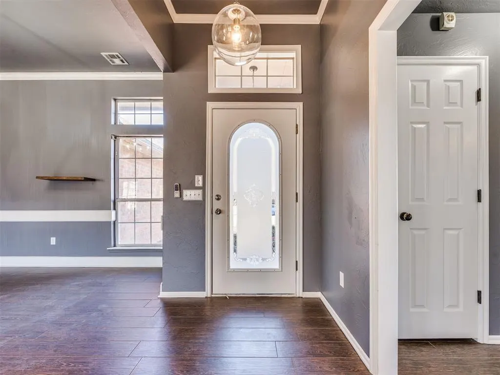Photo 11 — 1720 Foxfire Road, Edmond, OK 73003