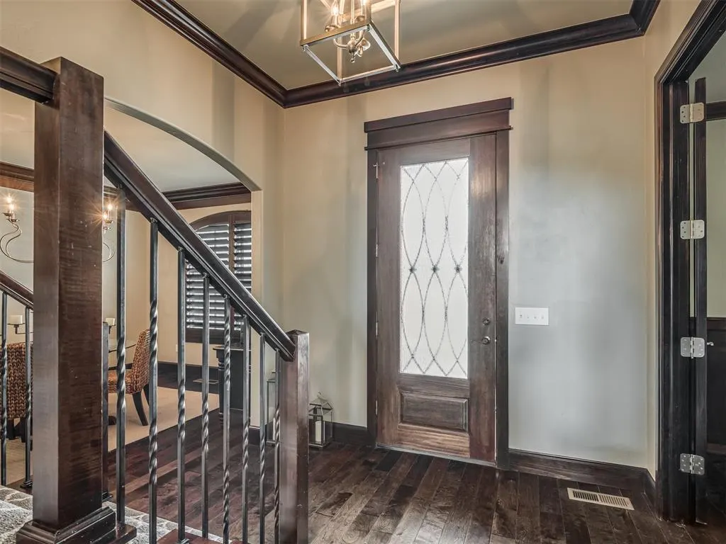 Photo 3 — 5200 Keystone Circle, Edmond, OK 73025