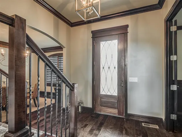 Photo 3 — 5200 Keystone Circle, Edmond, OK 73025