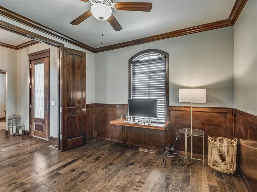 Photo 5 — 5200 Keystone Circle, Edmond, OK 73025