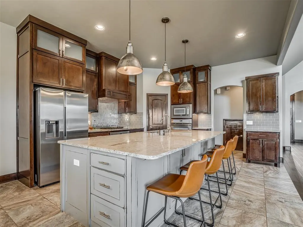 Photo 15 — 5200 Keystone Circle, Edmond, OK 73025