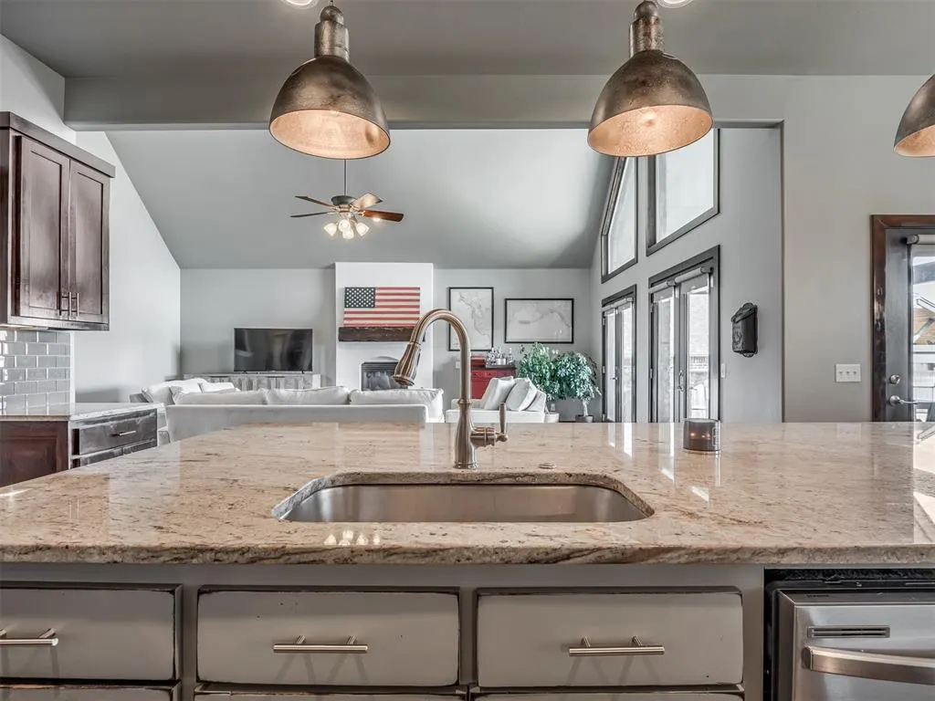 Photo 16 — 5200 Keystone Circle, Edmond, OK 73025