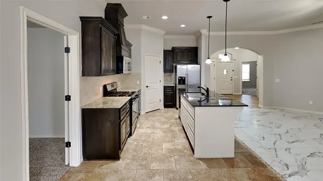 Photo 8 — 6520 Bent Wood Drive, Oklahoma City, OK 73169