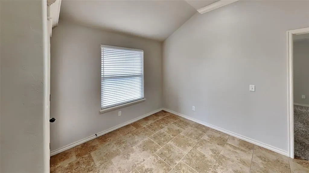 Photo 9 — 6520 Bent Wood Drive, Oklahoma City, OK 73169