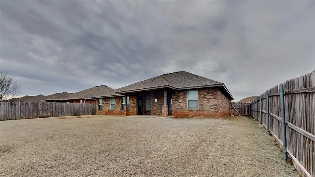 Photo 20 — 6520 Bent Wood Drive, Oklahoma City, OK 73169