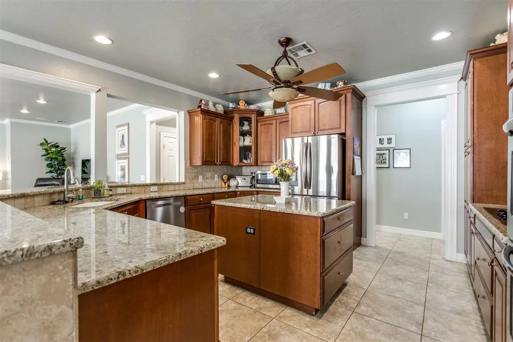 Photo 11 — 4014 NW 48th Street, Oklahoma City, OK 73112