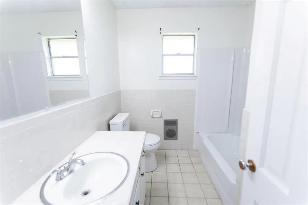 Photo 15 — 4002 N Chapman Avenue, Shawnee, OK 74804