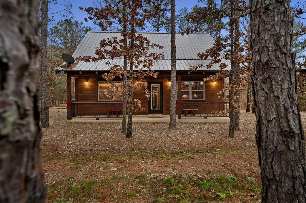 Photo 2 — 138 Guppy Lane, Broken Bow, OK 74728