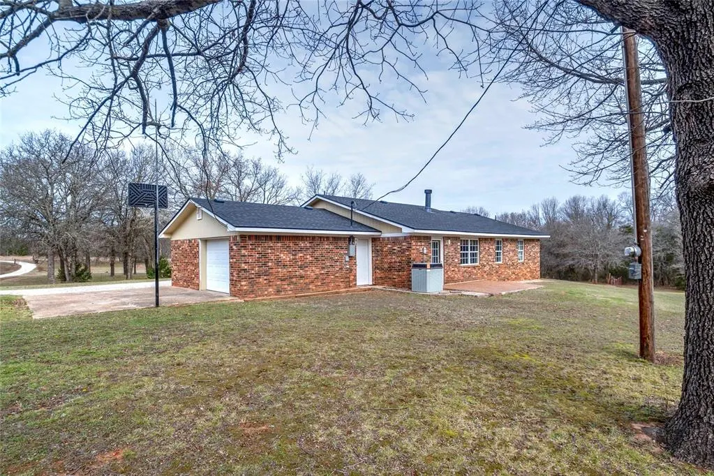 Photo 5 — 950730 S 3360 Road, Wellston, OK 74881