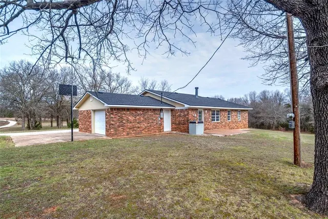 Photo 5 — 950730 S 3360 Road, Wellston, OK 74881
