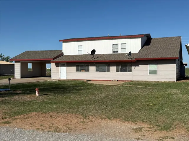 Photo 2 — 134 Wood Street, Fort Cobb, OK 73038