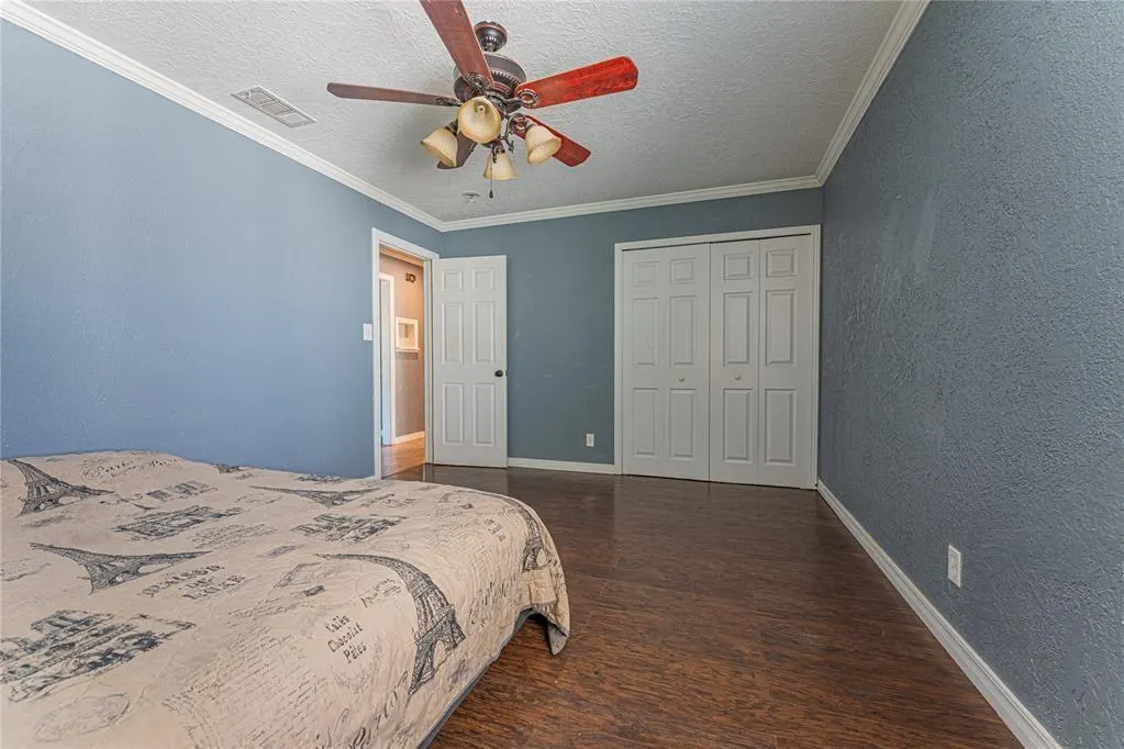 Photo 11 — 409 S 15th Street, Clinton, OK 73601
