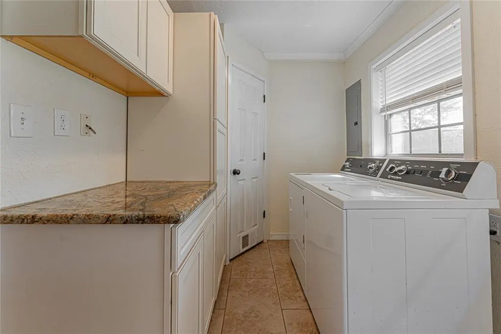 Photo 20 — 409 S 15th Street, Clinton, OK 73601