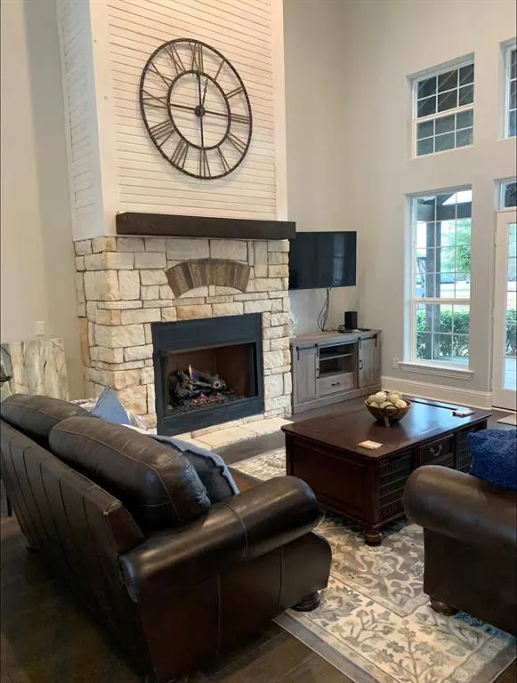 Photo 3 — 520 Holiday Drive, Ardmore, OK 73401