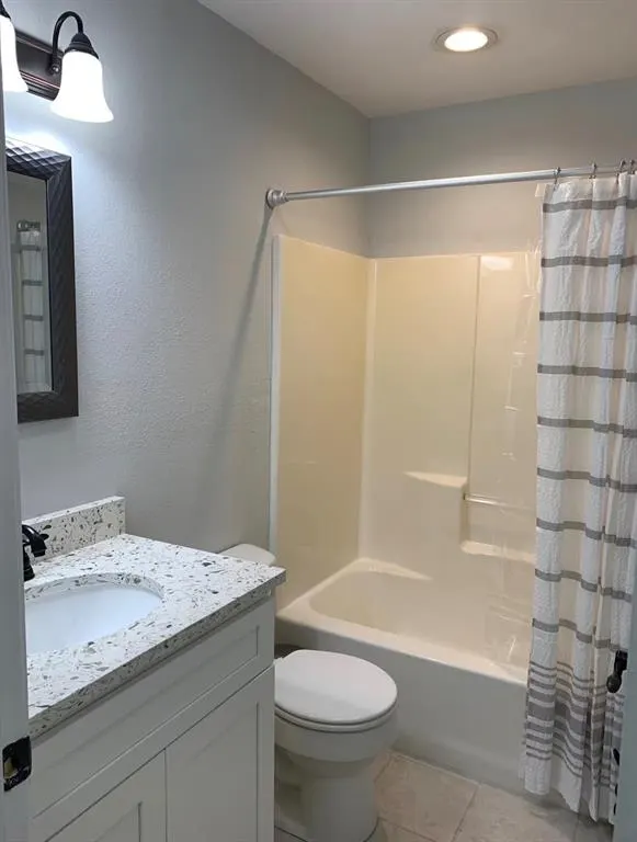 Photo 21 — 520 Holiday Drive, Ardmore, OK 73401