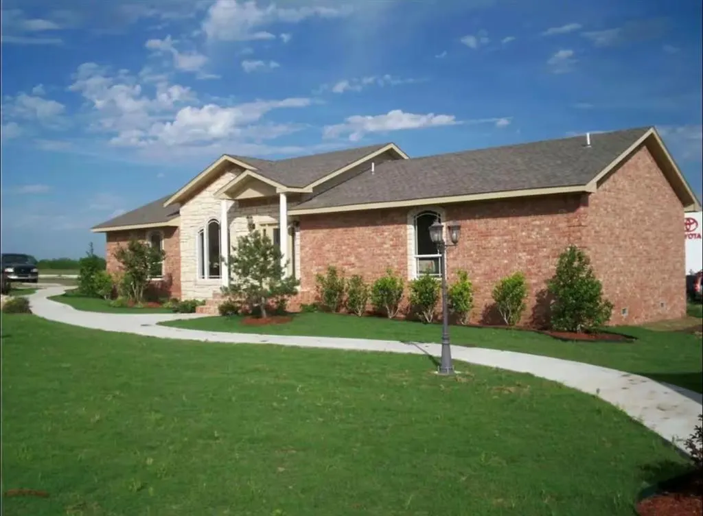 Photo 31 — 520 Holiday Drive, Ardmore, OK 73401