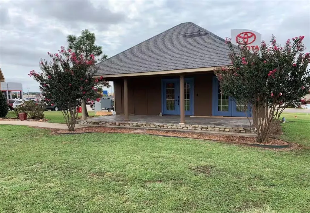 Photo 32 — 520 Holiday Drive, Ardmore, OK 73401