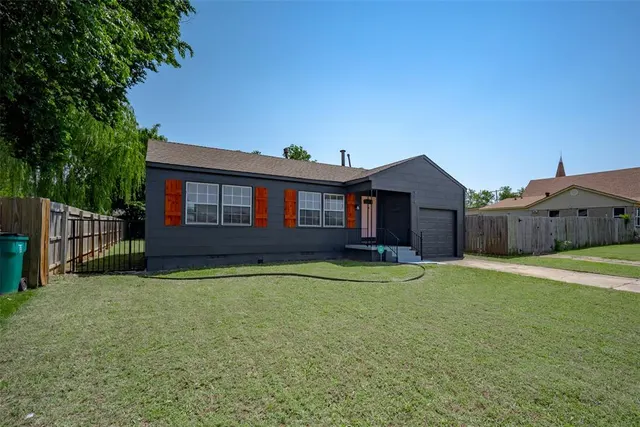 Photo 2 — 906 NW 46th Street, Oklahoma City, OK 73118