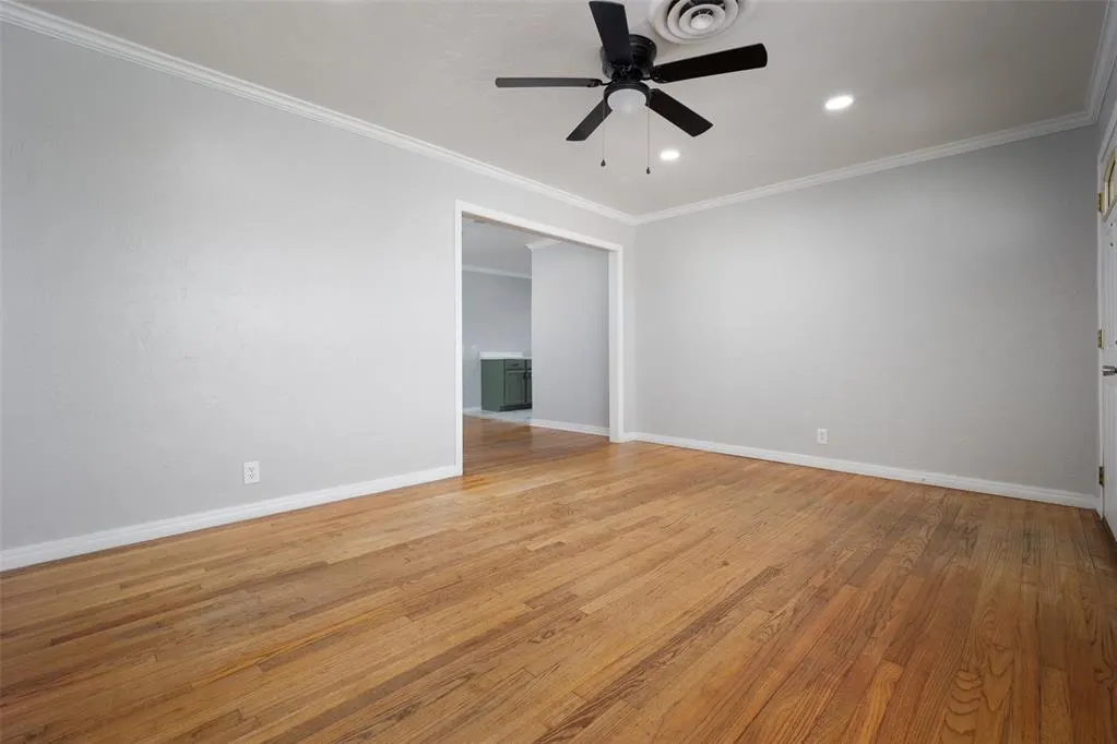 Photo 12 — 906 NW 46th Street, Oklahoma City, OK 73118