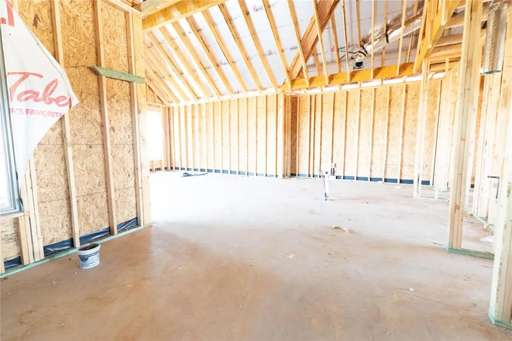 Photo 2 — 12380 Sedge Lane, Cashion, OK 73044