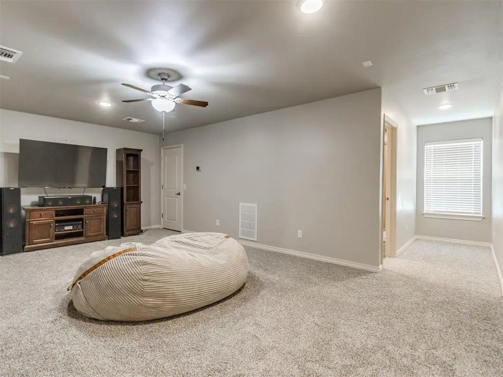 Photo 29 — 11032 NW 8th Street, Yukon, OK 73099