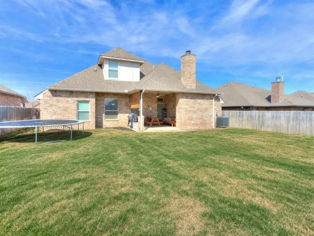 Photo 37 — 11032 NW 8th Street, Yukon, OK 73099