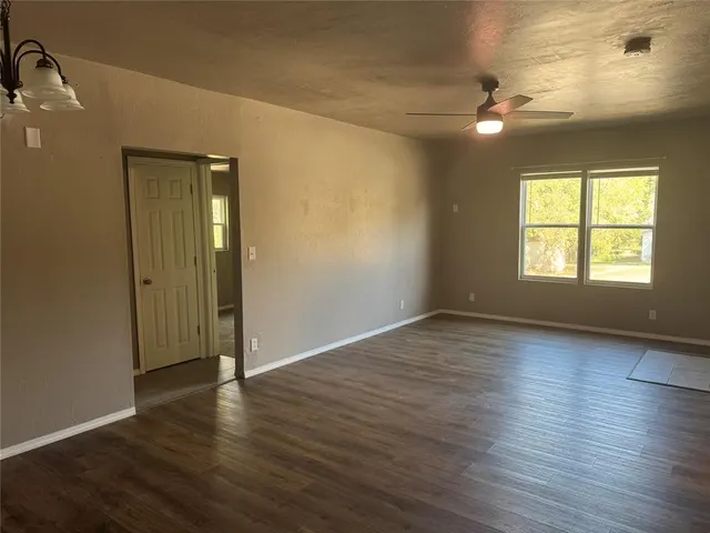 Photo 4 — 1209 E Whittaker Street, Shawnee, OK 74801