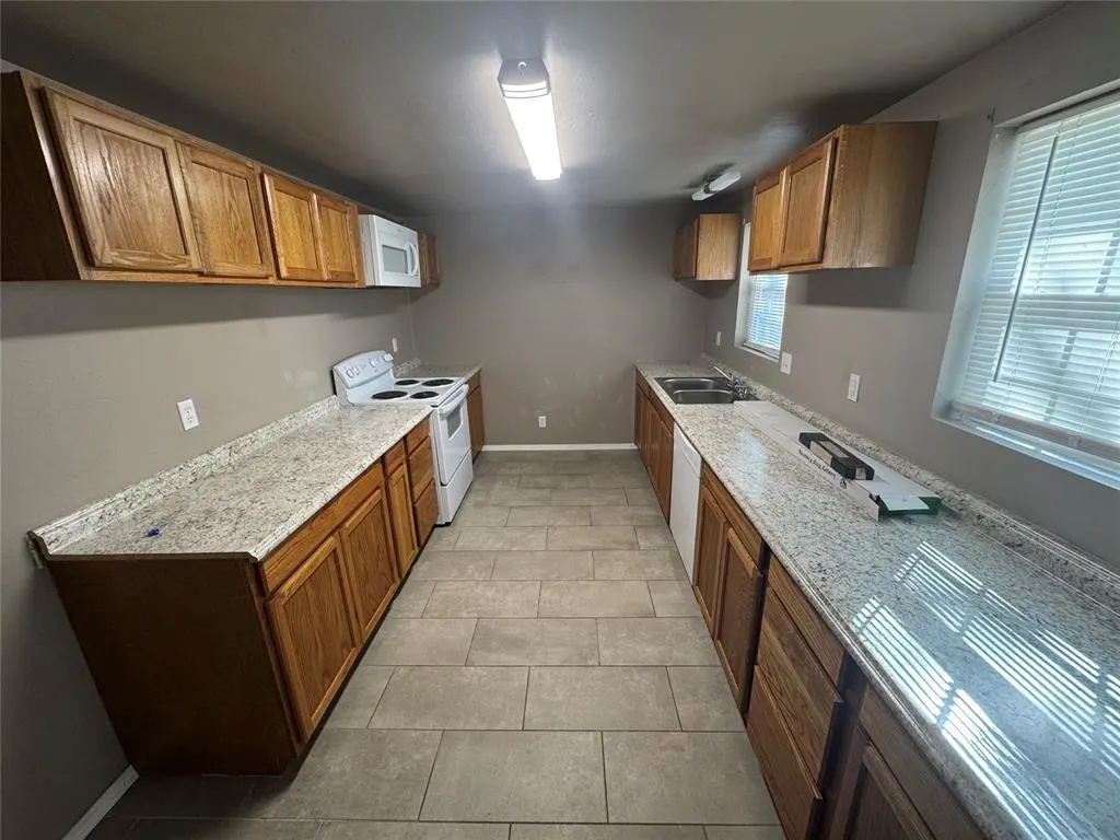 Photo 13 — 1209 E Whittaker Street, Shawnee, OK 74801