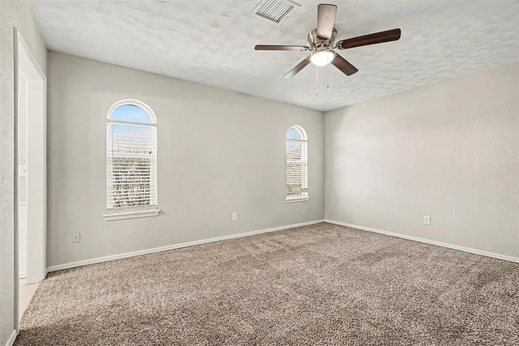 Photo 8 — 1104 NE 5th Street, Moore, OK 73160
