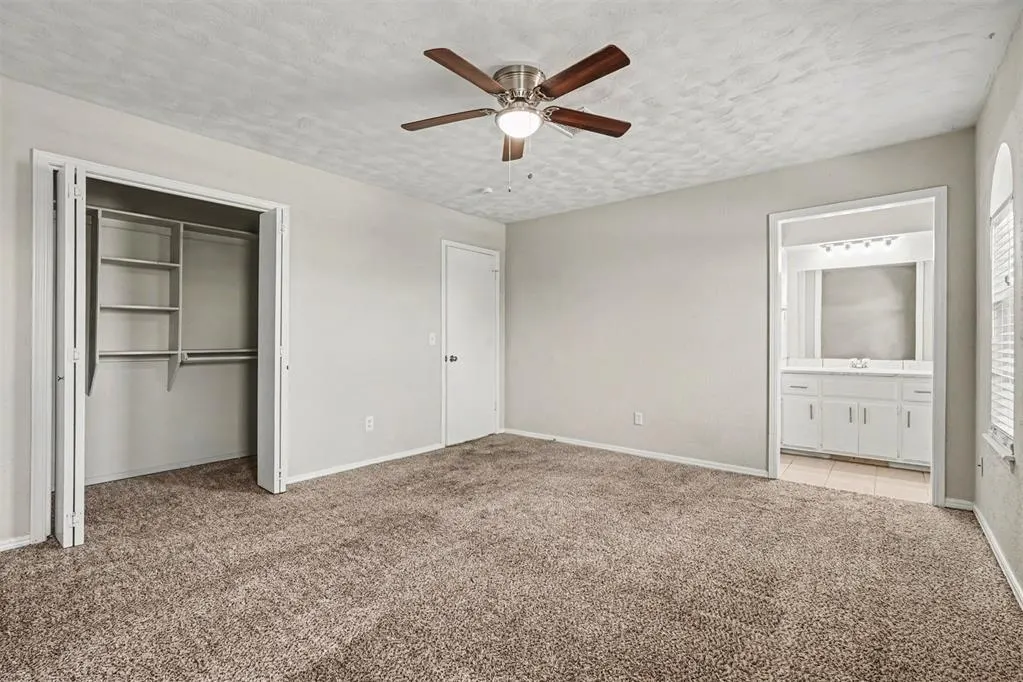 Photo 9 — 1104 NE 5th Street, Moore, OK 73160