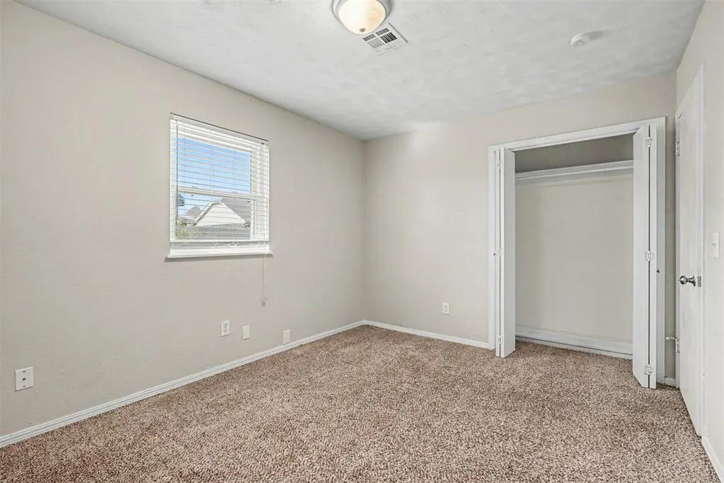 Photo 11 — 1104 NE 5th Street, Moore, OK 73160