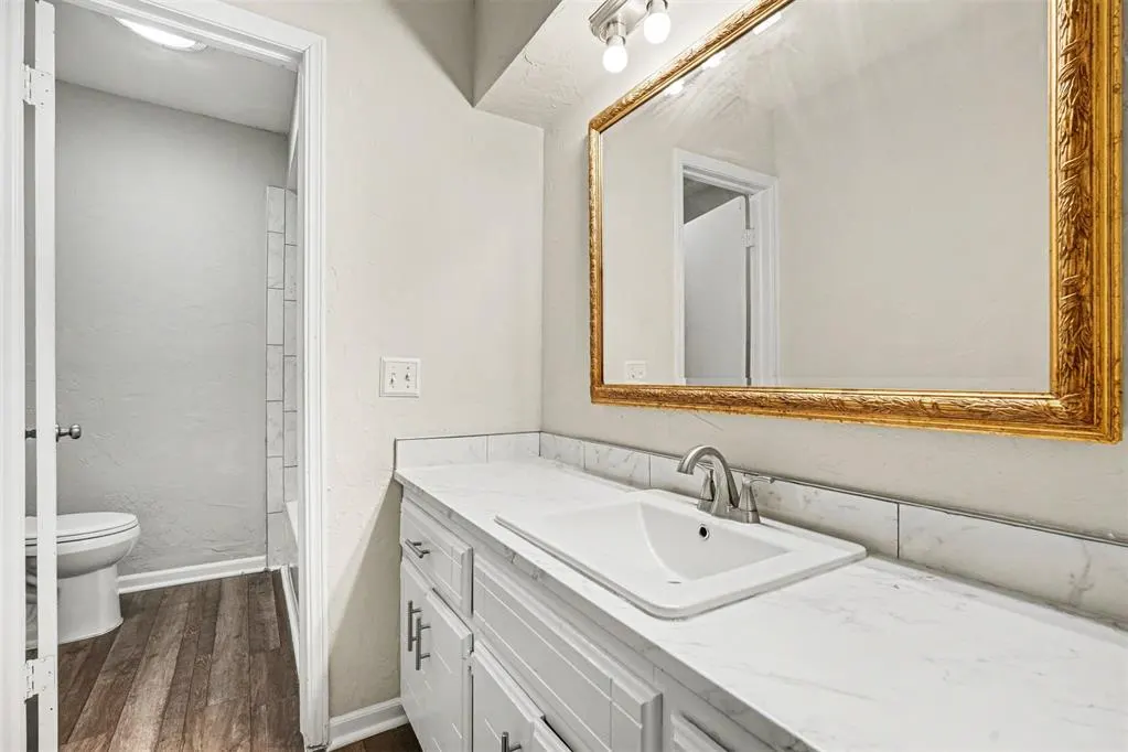 Photo 13 — 1104 NE 5th Street, Moore, OK 73160