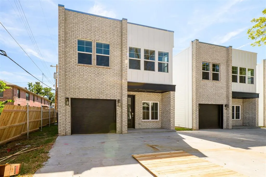 Front exterior — 1711 NW 11th Street, Oklahoma City, OK 73106