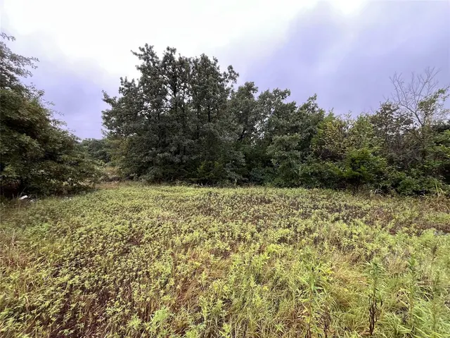 Photo 2 — 210 Amber Ridge, Shawnee, OK 74801