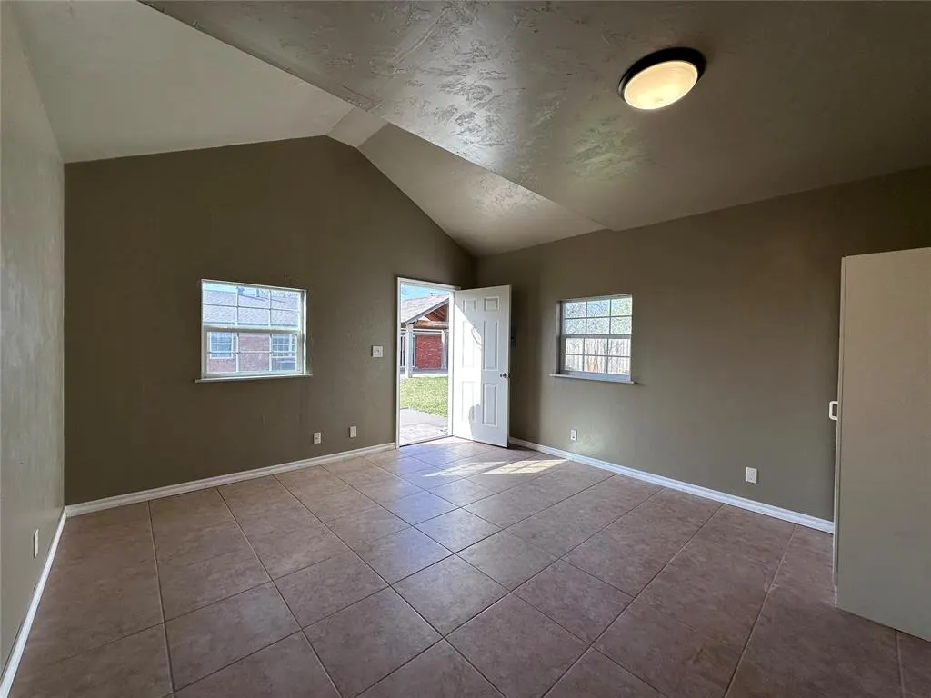 Photo 19 — 6112 N Quapah Avenue, Oklahoma City, OK 73112