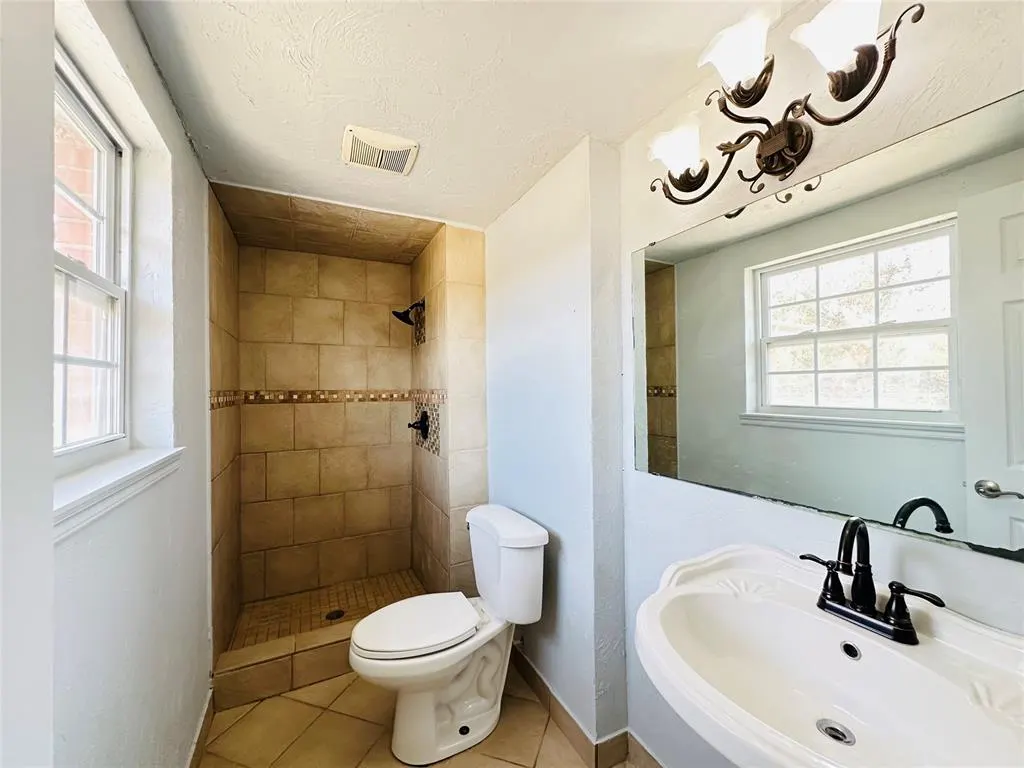 Photo 11 — 6112 N Quapah Avenue, Oklahoma City, OK 73112