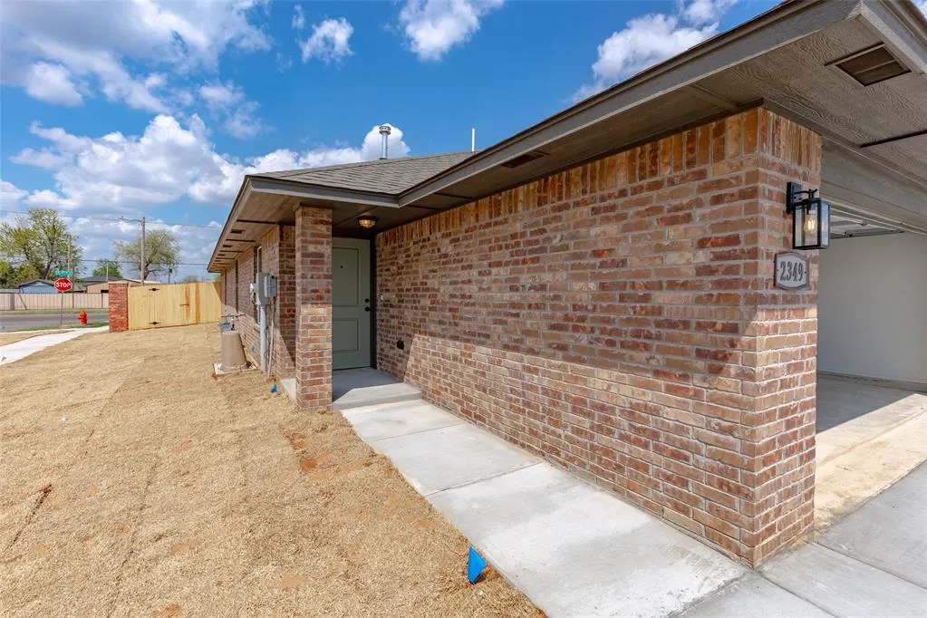 Front exterior — 2325 SW 90th Place, Oklahoma City, OK 73159