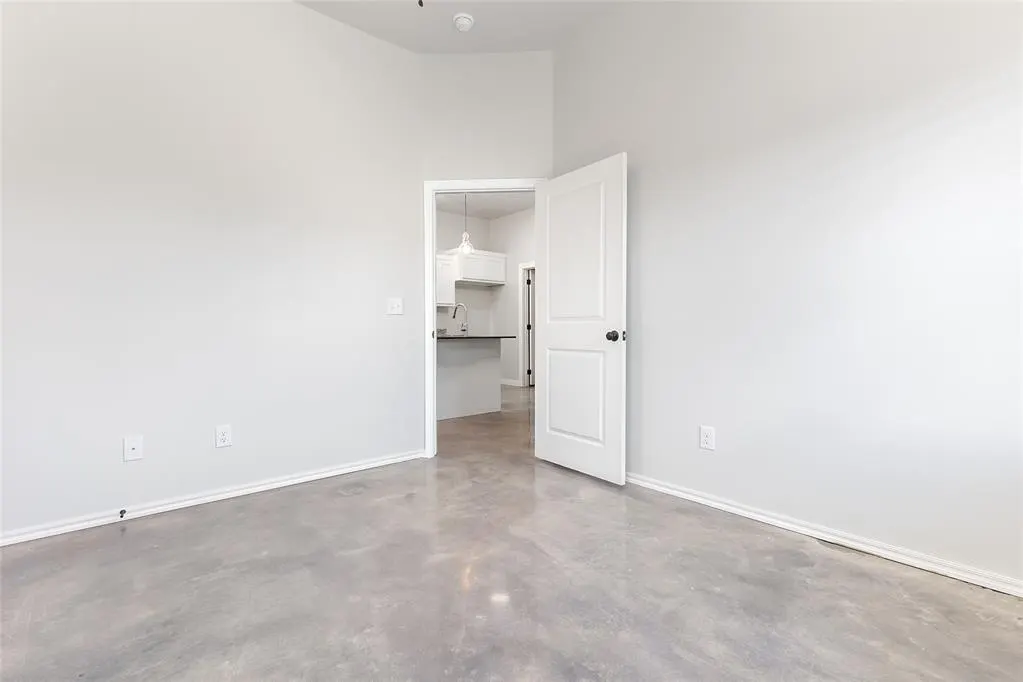 Photo 17 — 2325 SW 90th Place, Oklahoma City, OK 73159