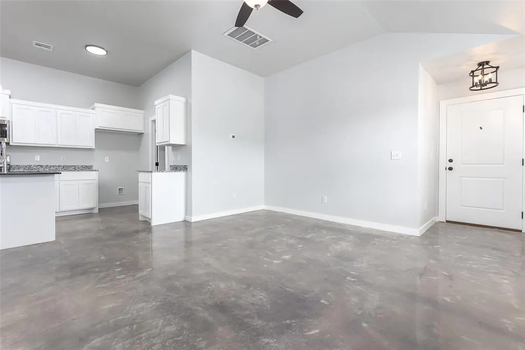 Photo 19 — 2325 SW 90th Place, Oklahoma City, OK 73159