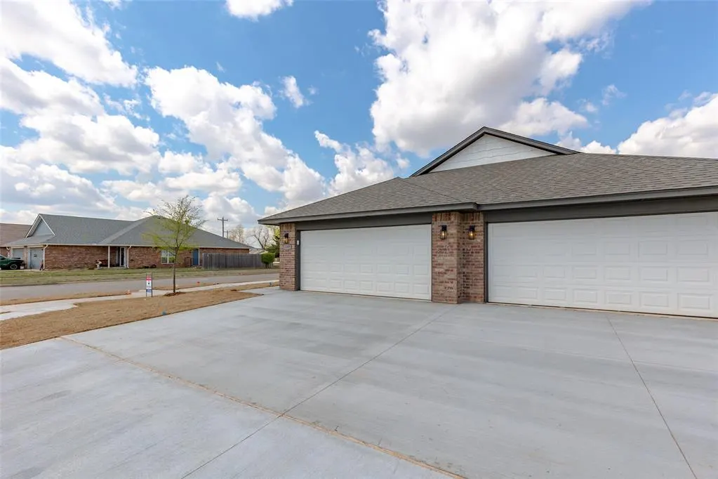 Photo 30 — 2325 SW 90th Place, Oklahoma City, OK 73159