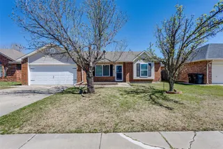 Sold home at 1725 Queensbury Drive