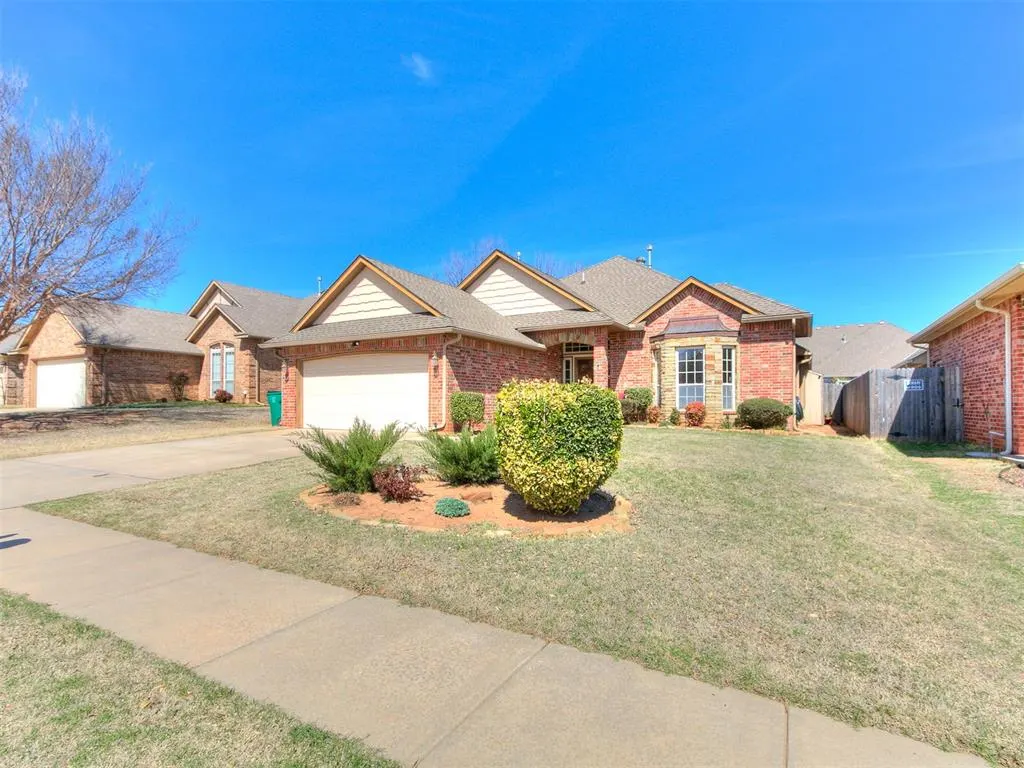 Photo 3 — 2621 SW 140th Street, Oklahoma City, OK 73170