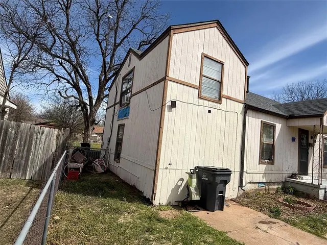 Photo 2 — 1731 NW Ash Avenue, Lawton, OK 73507