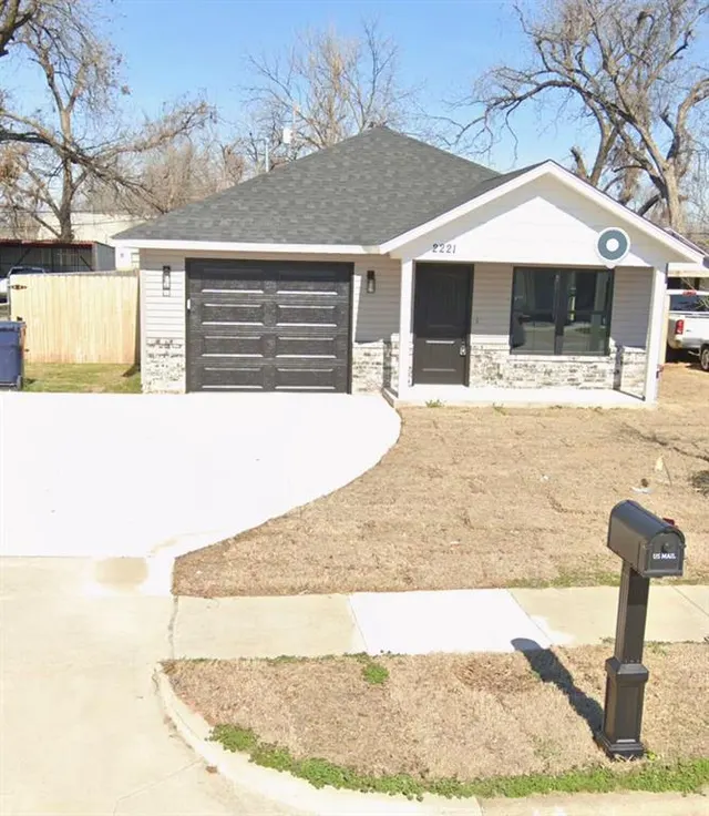 Front exterior — 2221 SW 24th Street, Oklahoma City, OK 73108