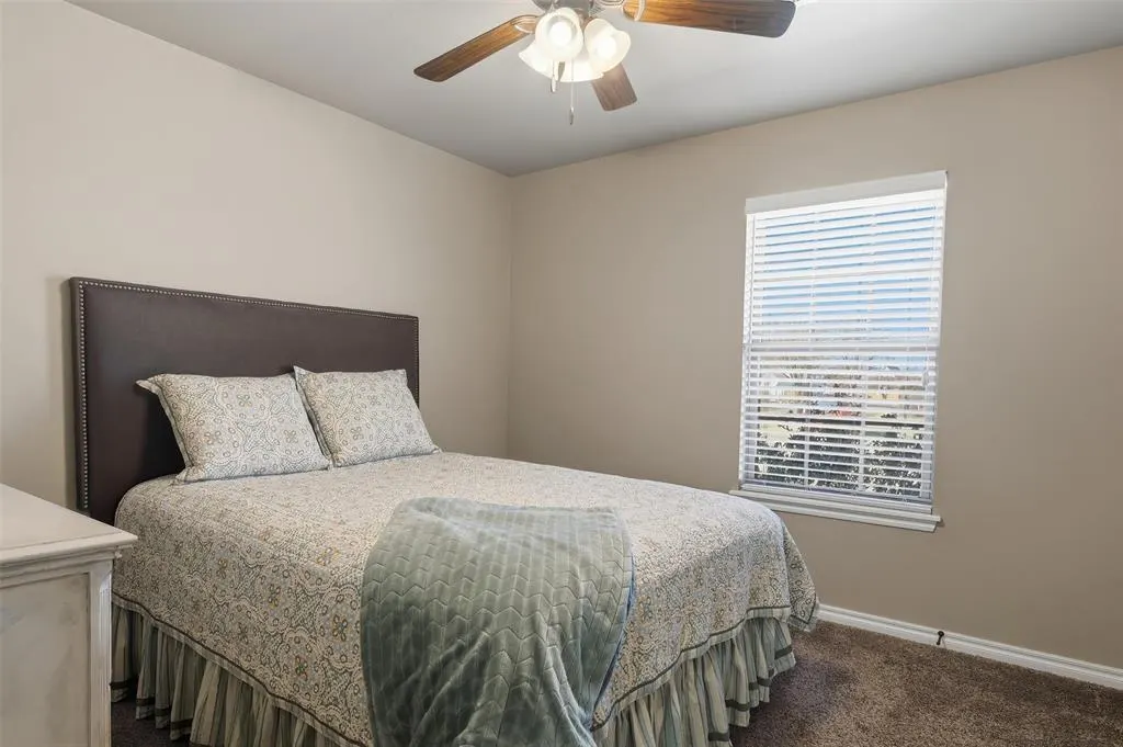 Photo 31 — 301 N 4th Street, Thomas, OK 73669