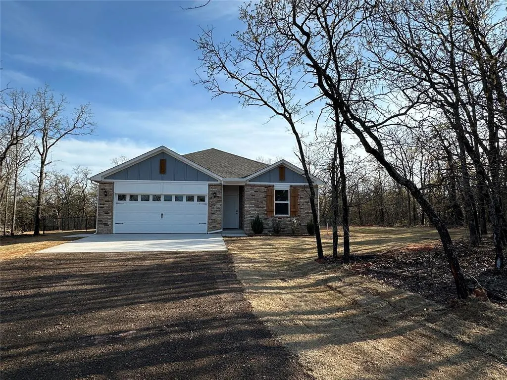 Photo 2 — 17030 Oak Ridge Circle, Newalla, OK 74857
