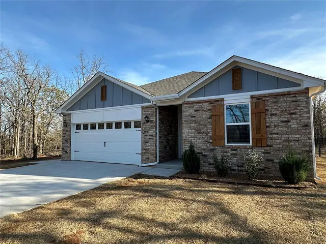Photo 3 — 17030 Oak Ridge Circle, Newalla, OK 74857